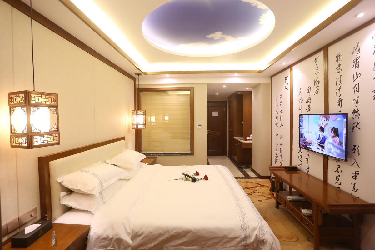 Mingshan Hotel Chengdu Esterno foto