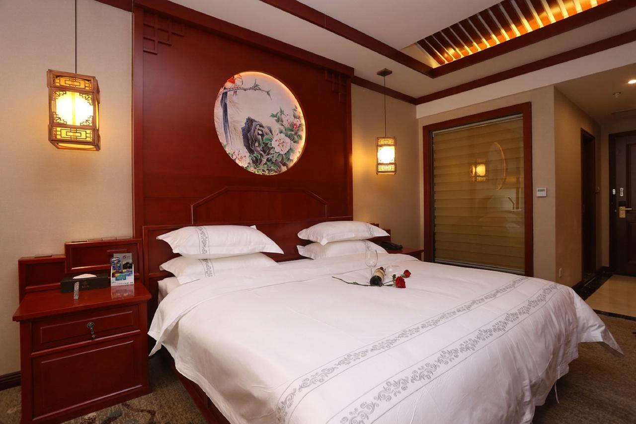 Mingshan Hotel Chengdu Esterno foto