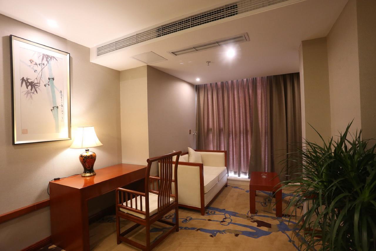 Mingshan Hotel Chengdu Esterno foto
