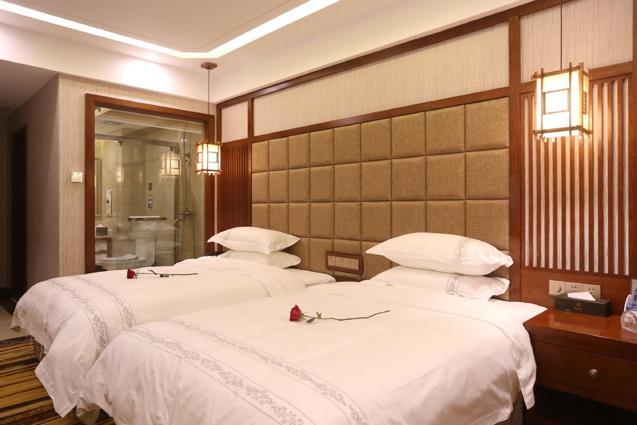 Mingshan Hotel Chengdu Esterno foto