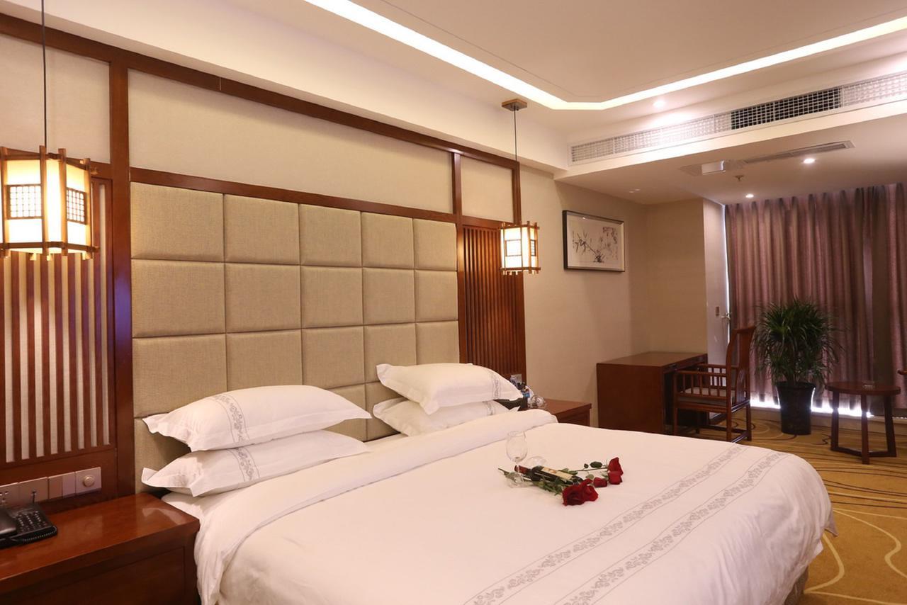 Mingshan Hotel Chengdu Esterno foto