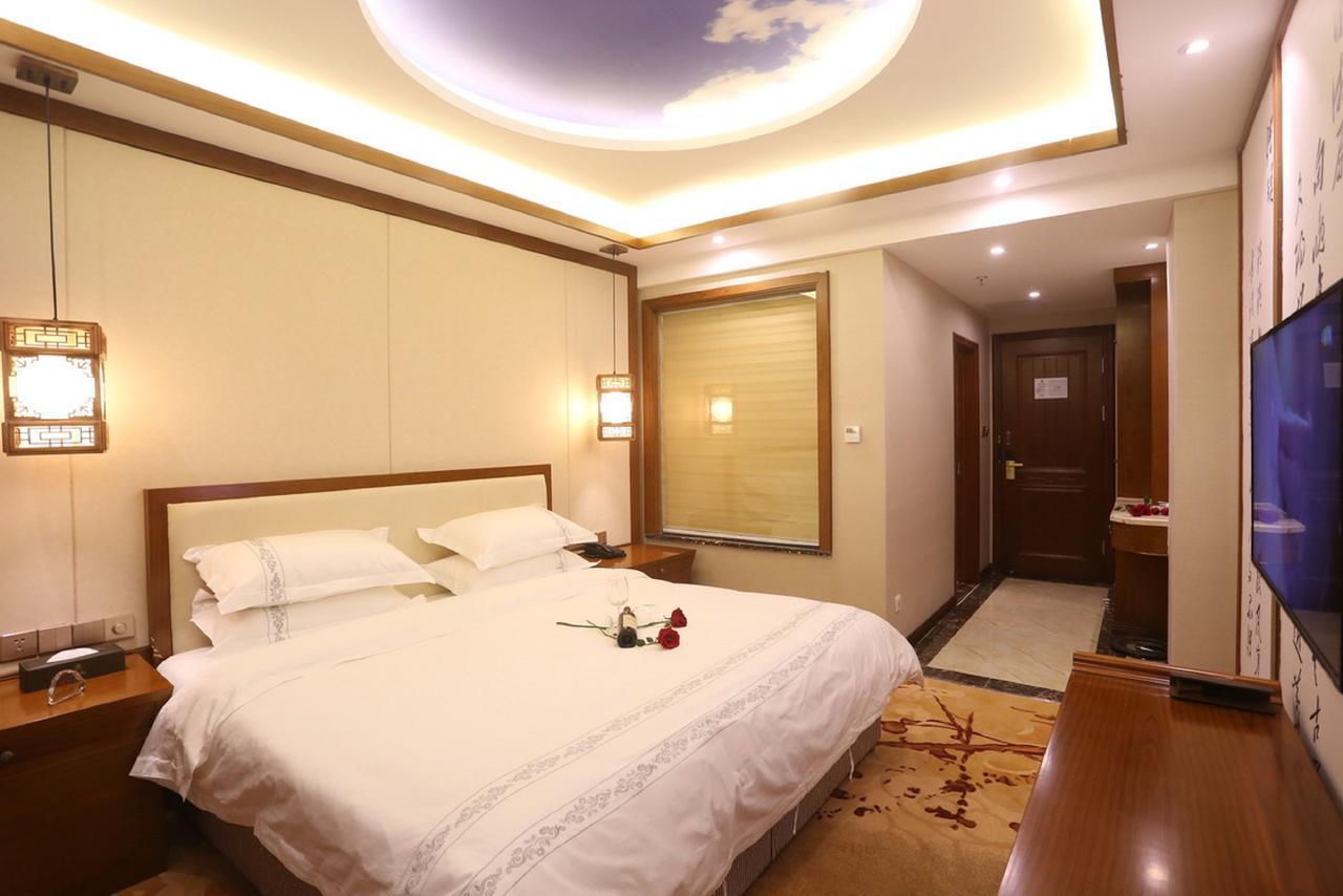 Mingshan Hotel Chengdu Esterno foto