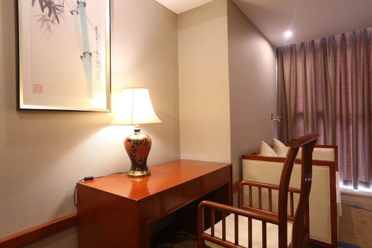 Mingshan Hotel Chengdu Esterno foto
