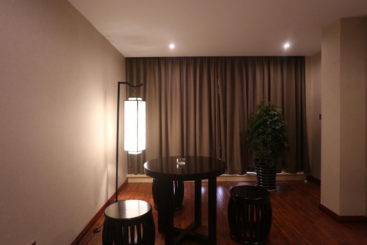 Mingshan Hotel Chengdu Esterno foto
