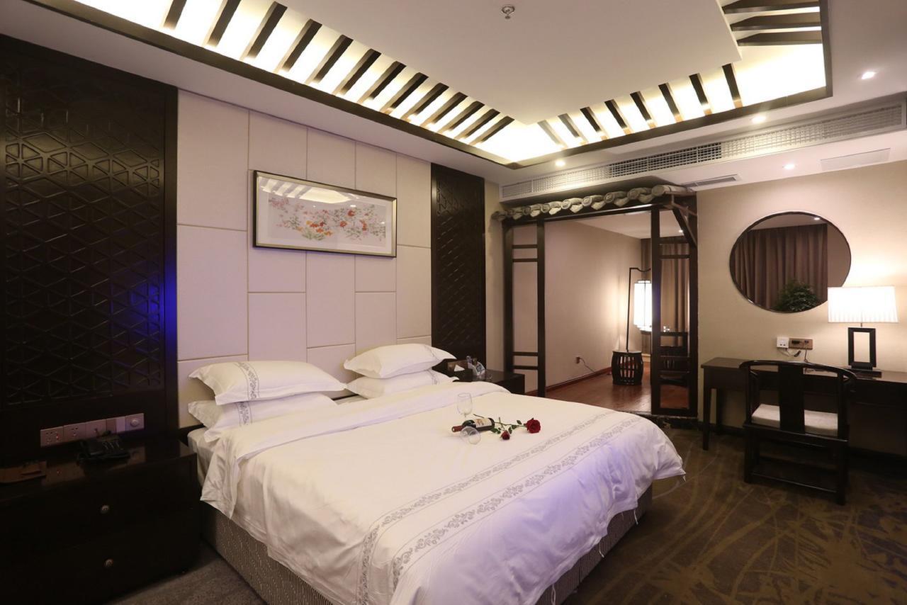 Mingshan Hotel Chengdu Esterno foto